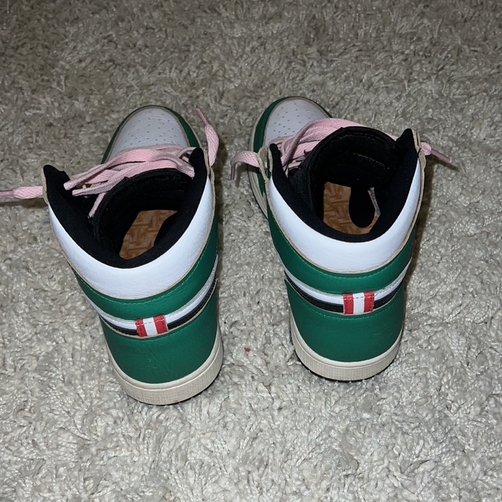 Air Jordan 1 - Picture 5 of 8